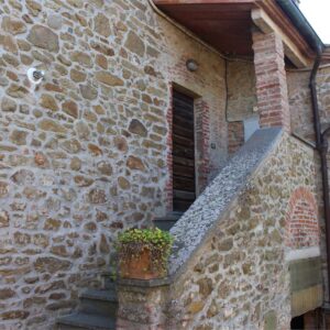 TREQUANDA - VENDITA PORZIONE DI RUSTICO