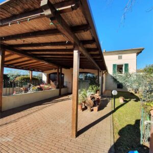 CIVITELLA VAL DI CHIANA - BIFAMILIARE CON GIARDINO