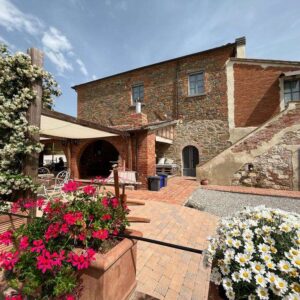 VALDICHIANA- CASALE IN PIETRA