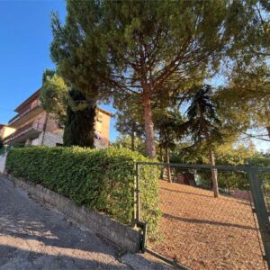 SINALUNGA - BIFAMILIARE CON GIARDINO