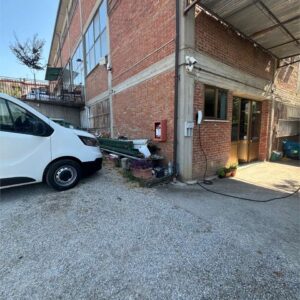 Foiano della Chiana - Laboratorio/magazzino