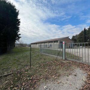 Foiano- Vendita Capannone artigianale con resede